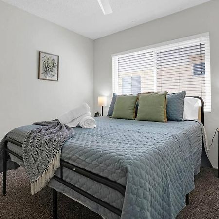 6Th Haven, Arcade, King Bed, Games, 1 Mile To Beaches Long Beach Eksteriør bilde